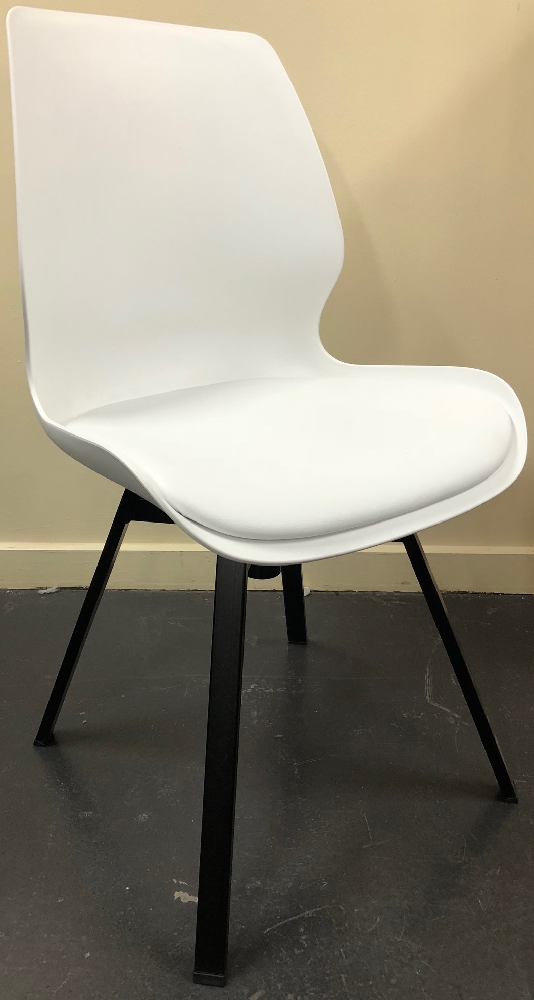 Dining Chair Swivel White W490 x D530 x H870mm
